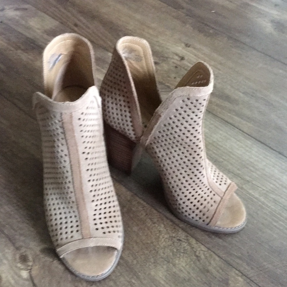 Lucky Brand Tan Peep-Toe Ankle Booties